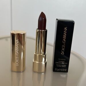 Dolce&Gabbana Classic Cream Lipstick / shade: Glam 335